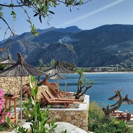 Summer Hotel Qeparo